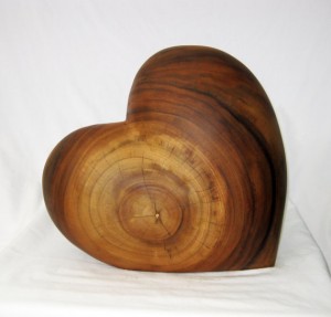 wood-heart-sculpture1